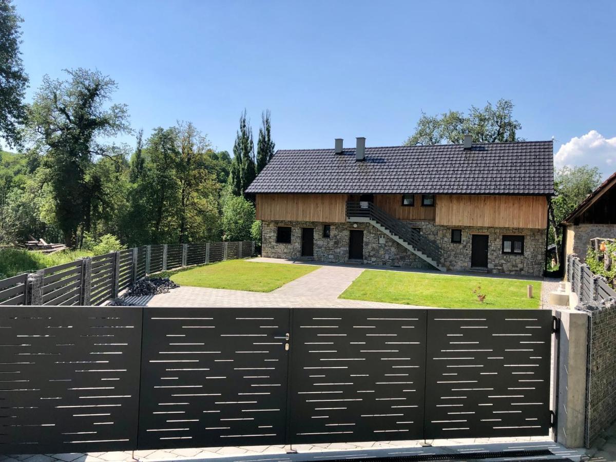 Mulina River Lodge Pribanjci Exteriör bild